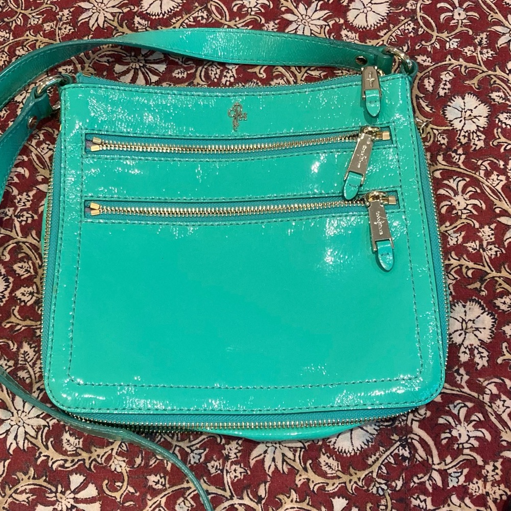 Cole Haan Patent Leather Green Turquoise Expandable Double Zipper Crossbody Bag